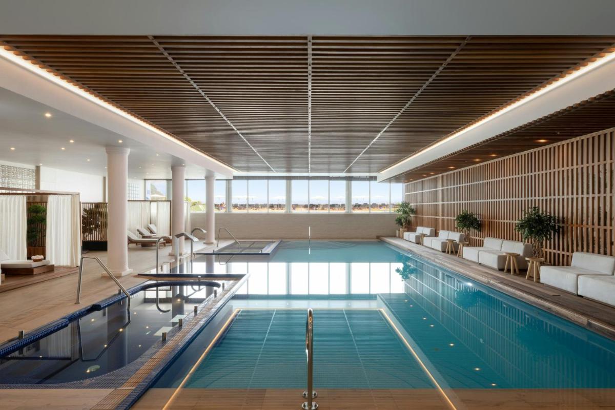 A piscina em ou perto de Praia D'El Rey Marriott Golf & Beach Resort