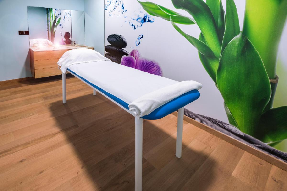 Spa o instalaciones de bienestar en GHT Oasis Tossa & Spa