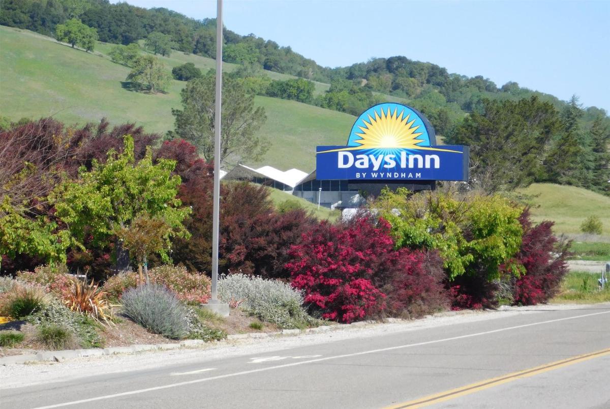Days Inn by Wyndham Novato/San Francisco - Housity