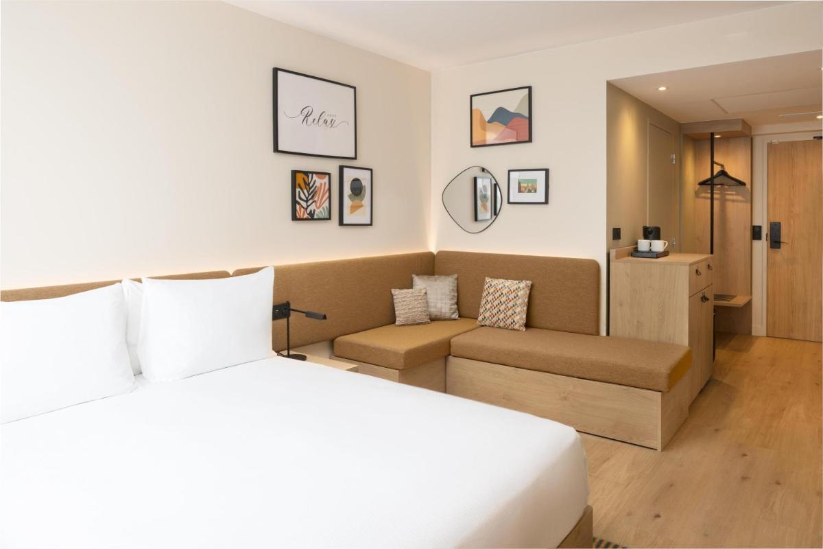 Hampton By Hilton Paris Charles De Gaulle Airport - Housity