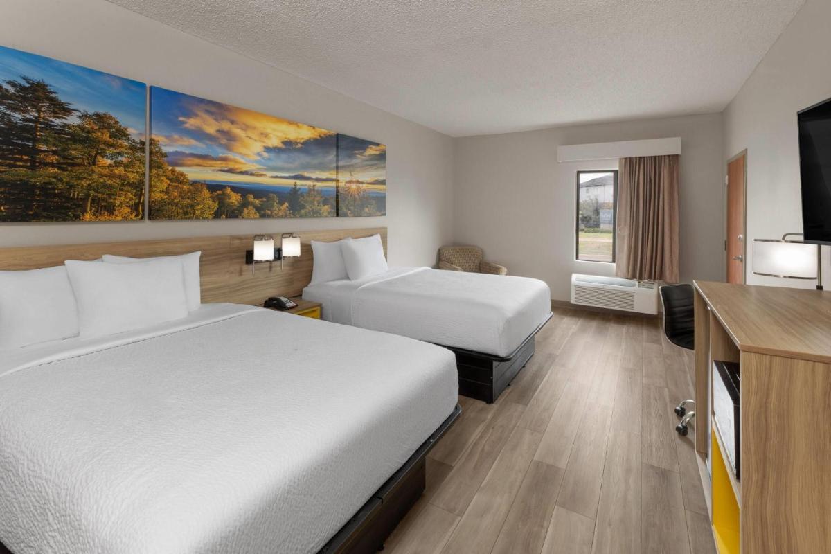 Days Inn by Wyndham Tulsa Central - Housity