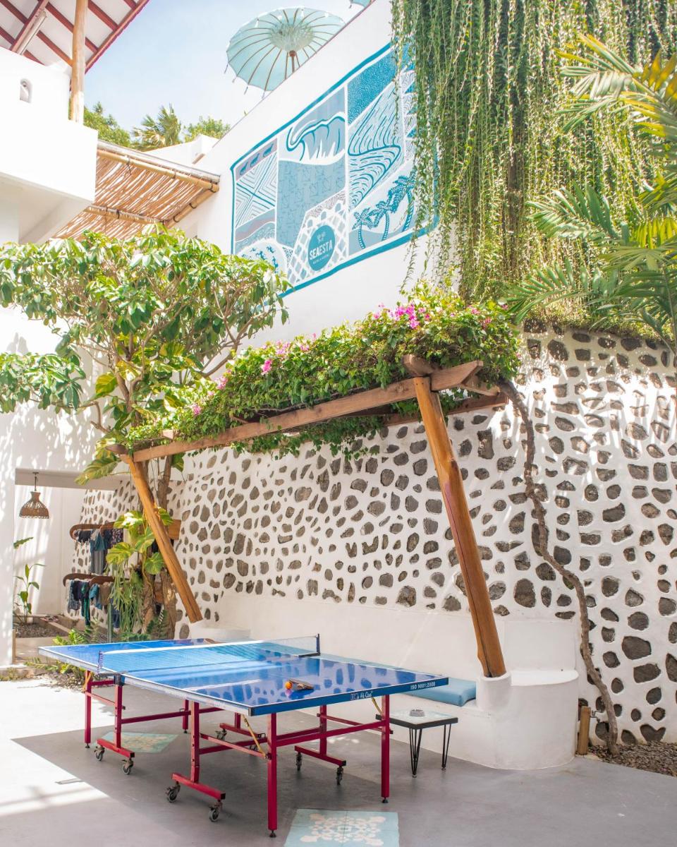 Seaesta Komodo Hotel & Hostel - Housity