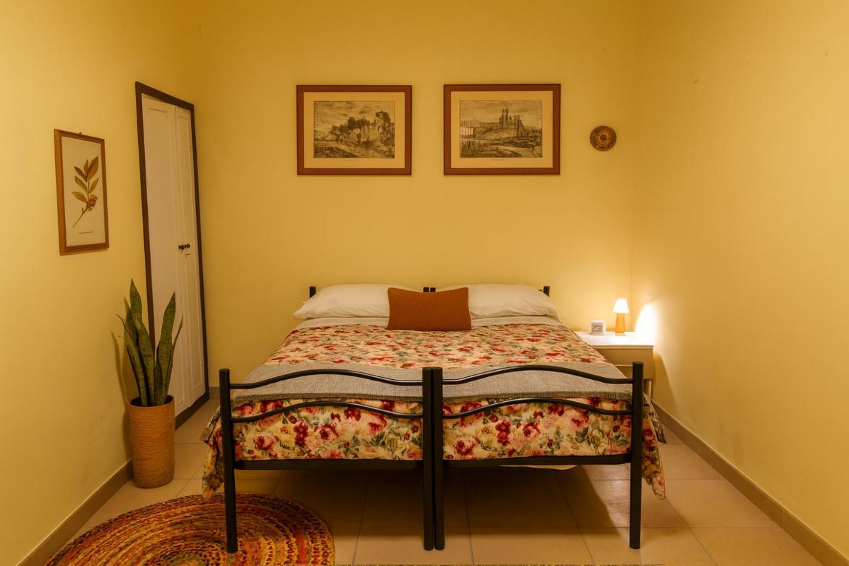 Casa Valente, Affaccio sulla Piazza Carpinone - Housity