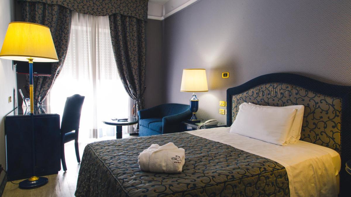 Grand Hotel Excelsior - Housity