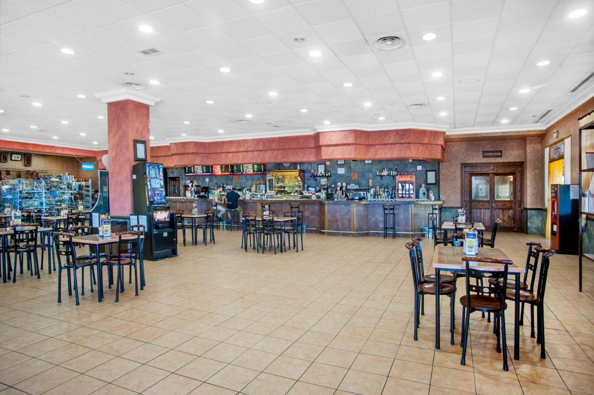 Hotel Moya - Housity