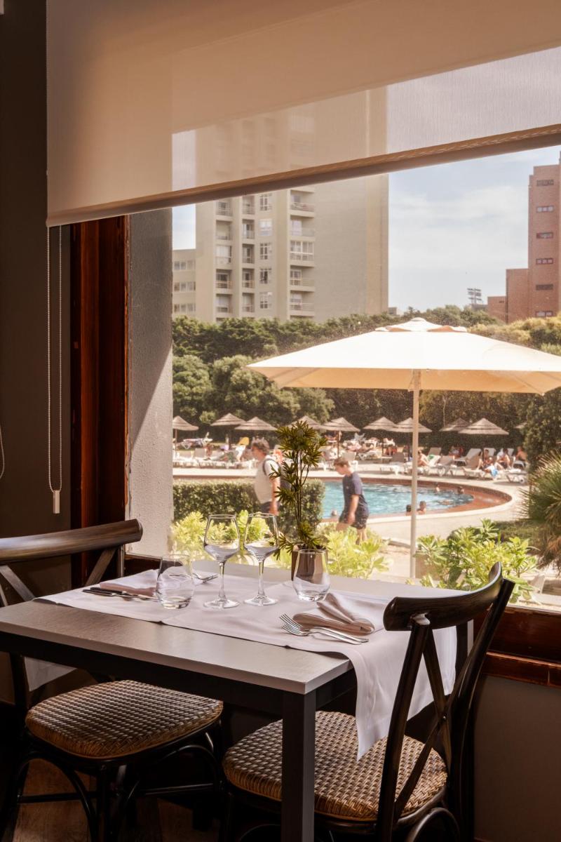 A piscina em ou perto de Axis Vermar Conference & Beach Hotel