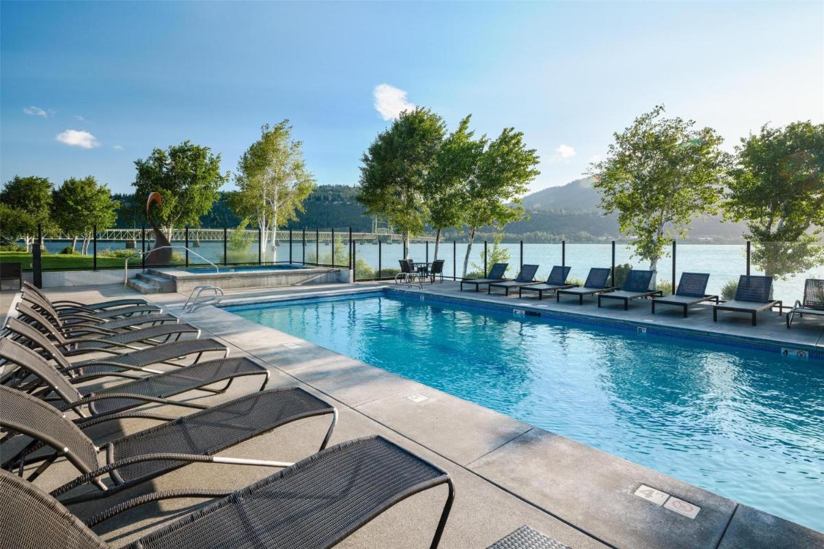 Best Western Plus Hood River Inn - Housity