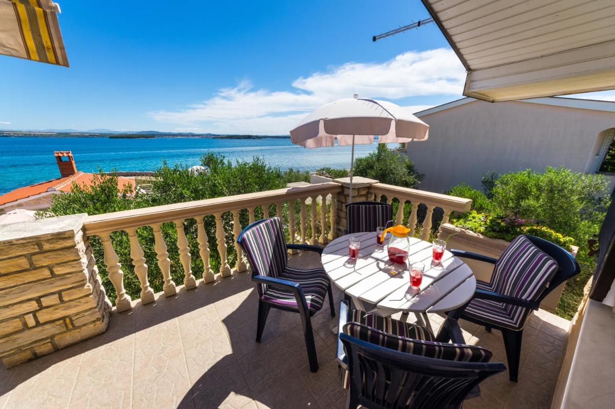 Apartments Katina - Housity
