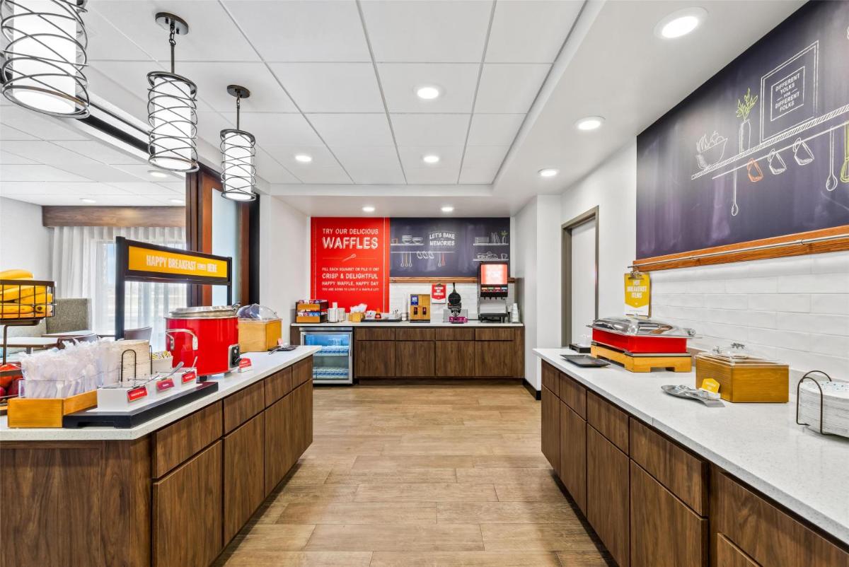 Hampton Inn Fond du Lac - Housity