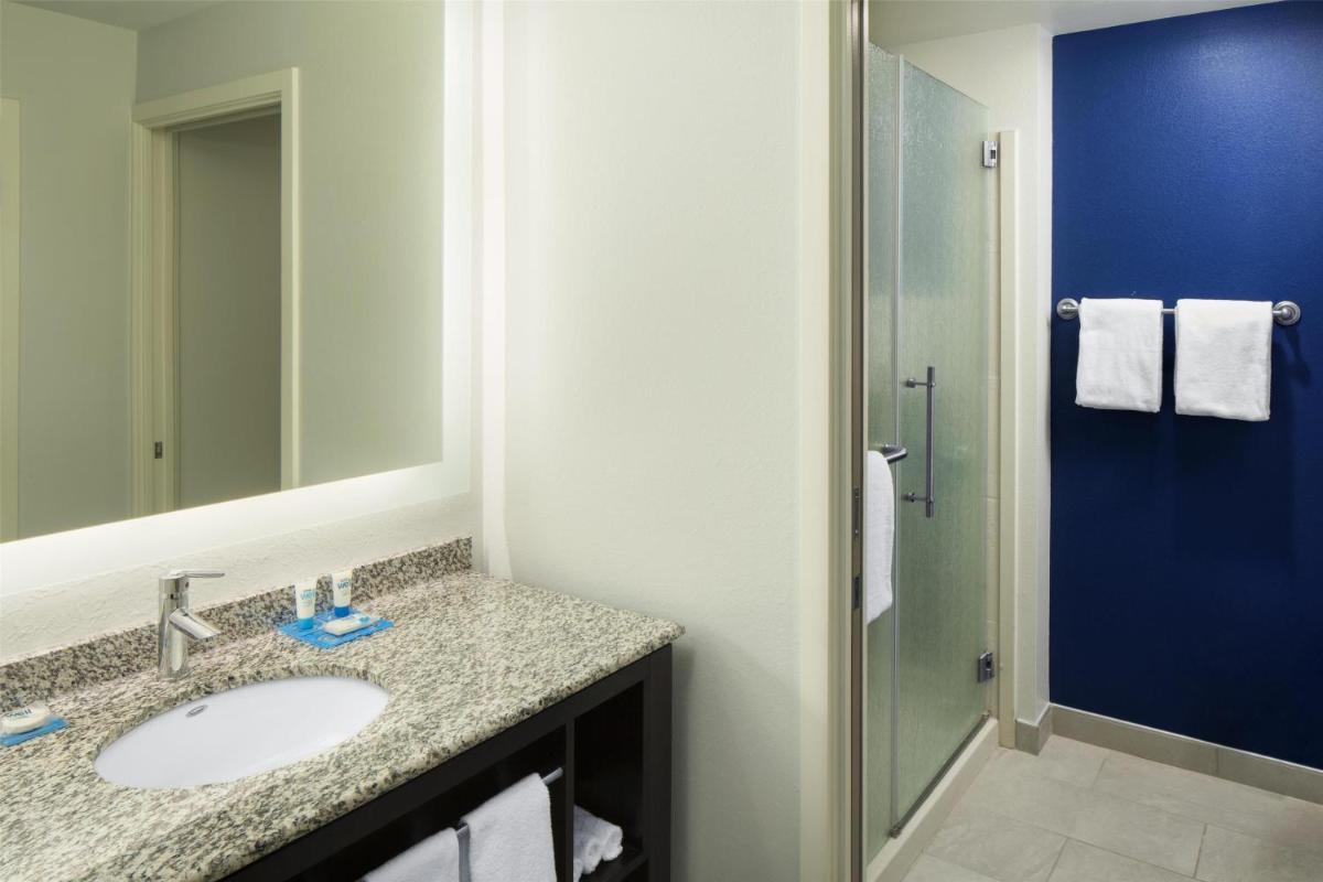 Hyatt House Charlotte Center City - Housity