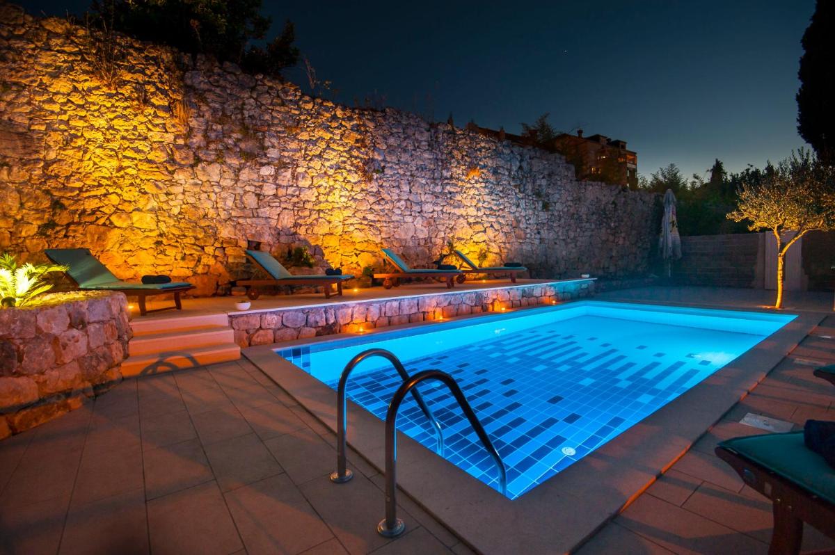 California Apartments - Housity