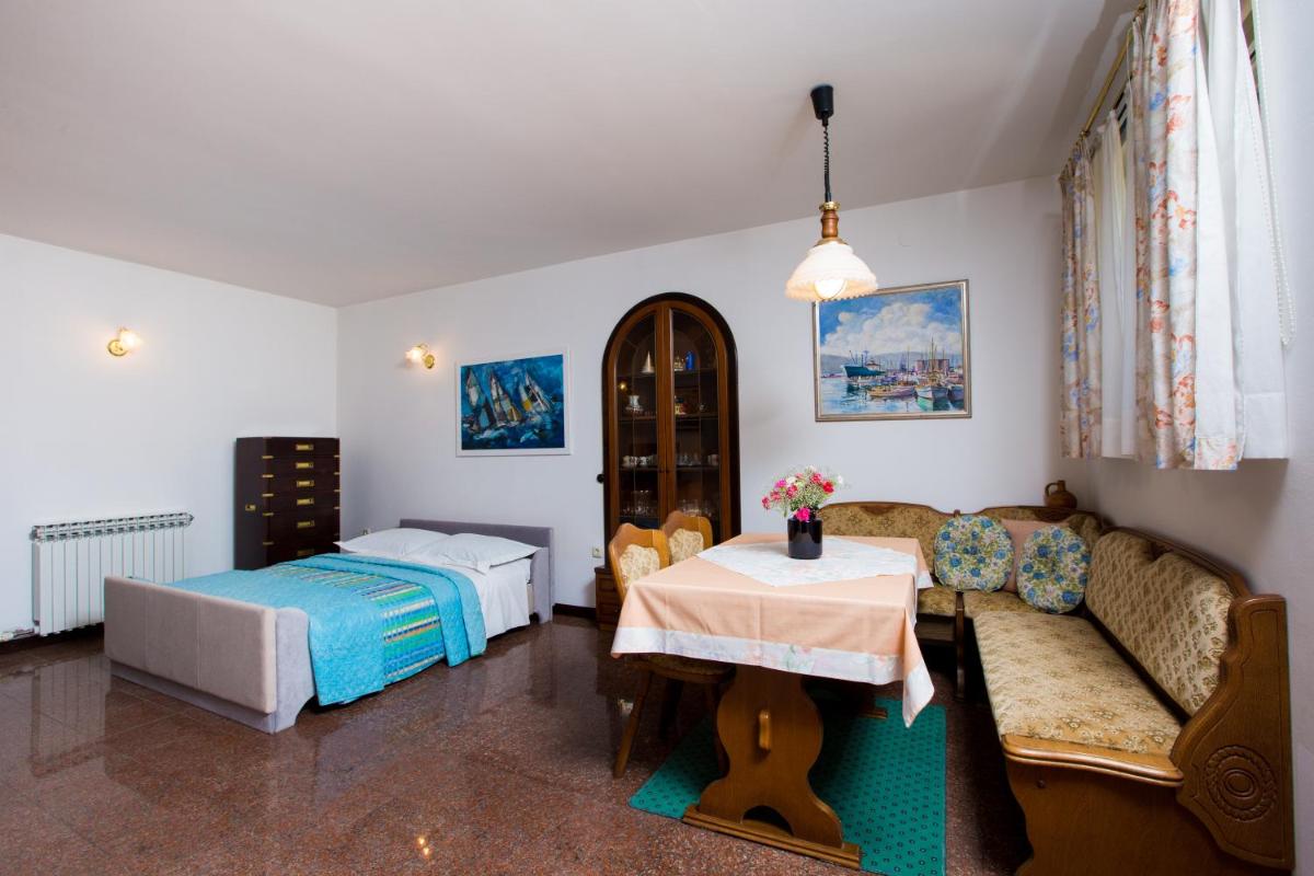 Apartment Dolores - Hizvo