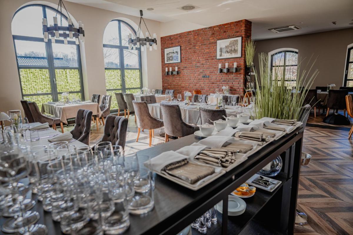 Hotel Malbork - Centrum Konferencyjne - Housity