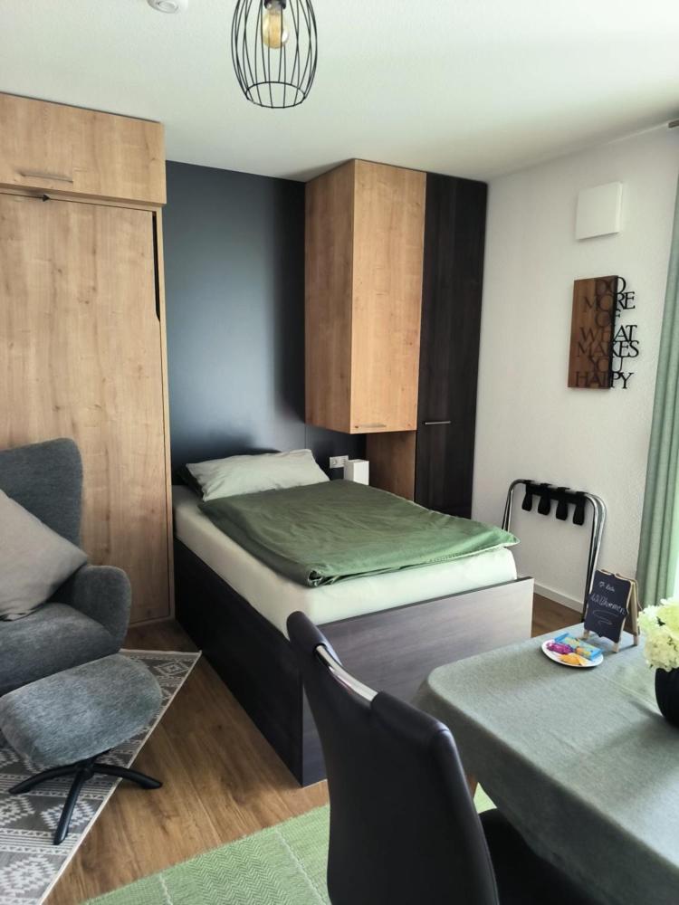 Willy´s Ferienzimmer im Tabakdorf Hatzenbühl - Housity