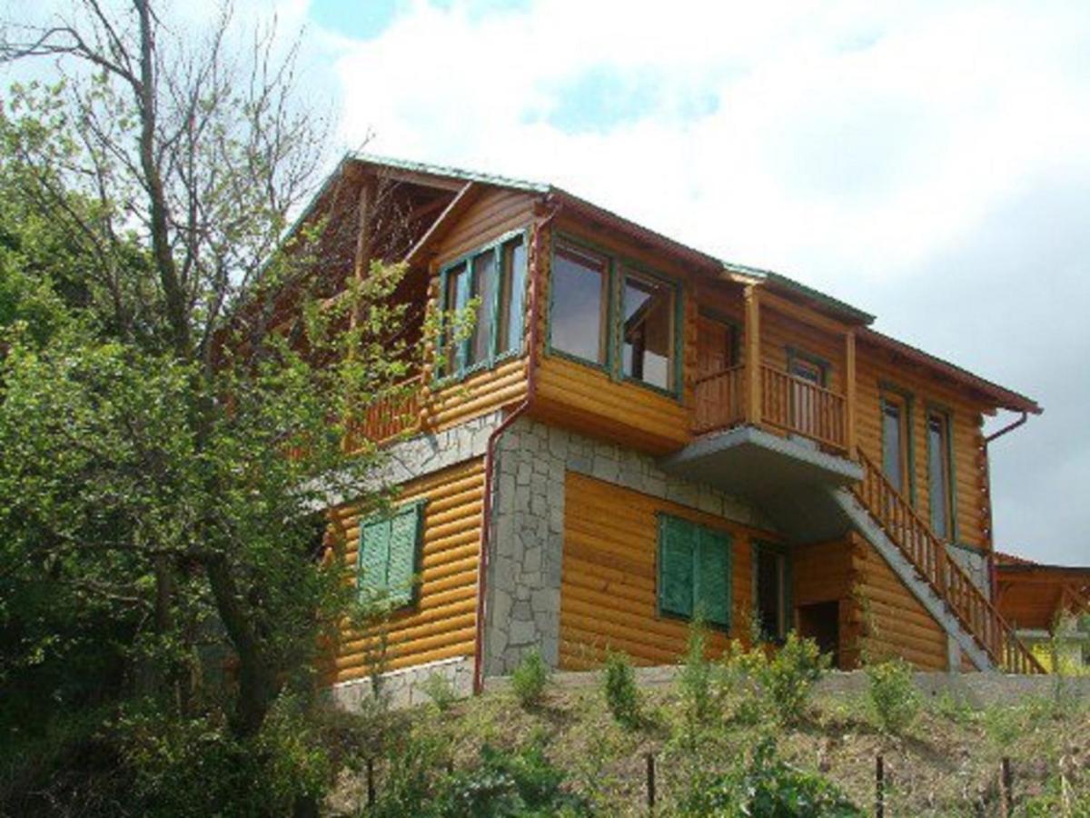 Zeus-Village οικισμός φινλανδικών chalet με πισίνες & γυμναστήριο - Housity