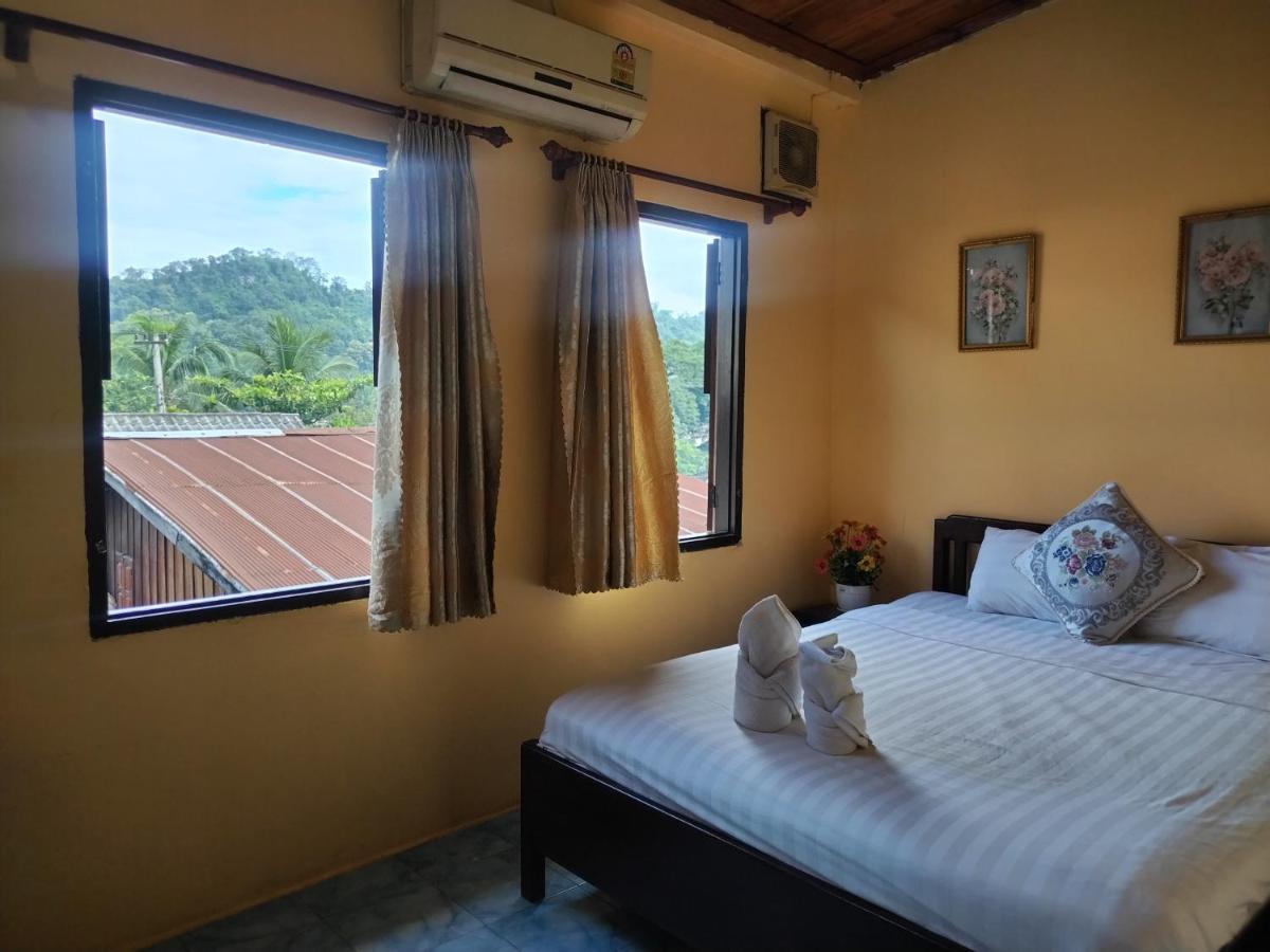 Phanh Tha Sone Guest House - Housity
