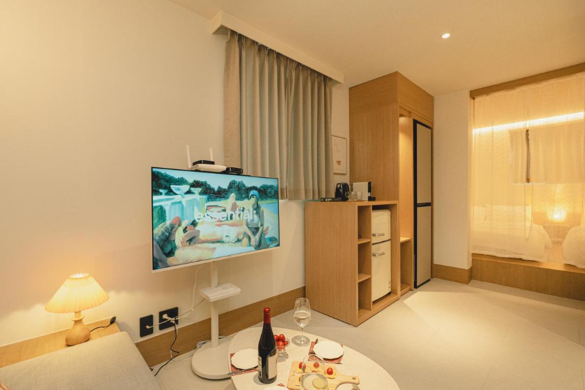 Hotel Daun Guri - Housity