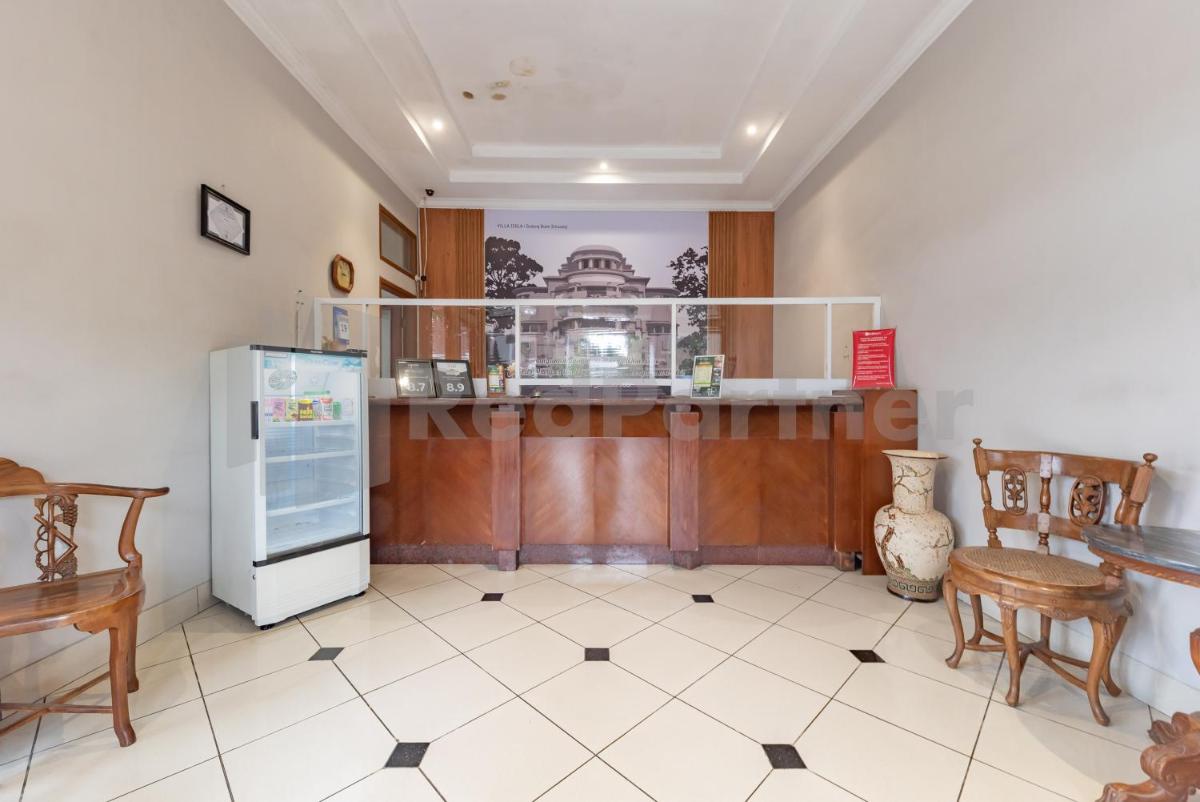Yehezkiel Hotel Lembang Mitra RedDoorz - Housity