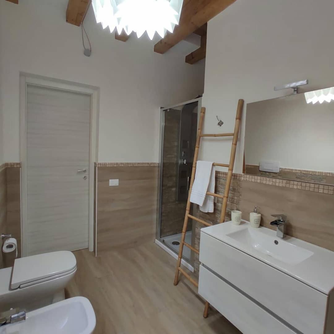 HOME DOLCE LUNA - Housity