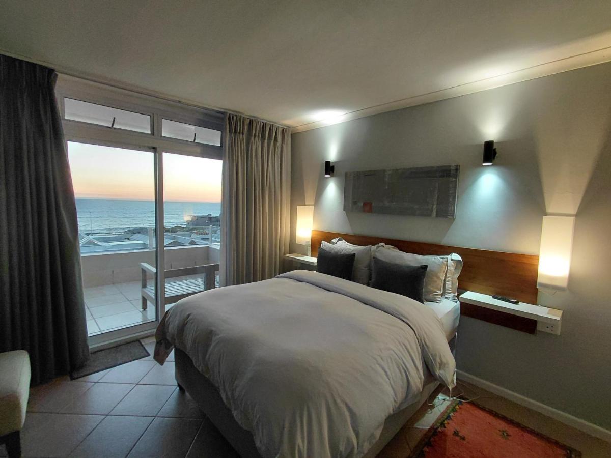 2WhiteWaters Bloubergstrand Homestay - Housity