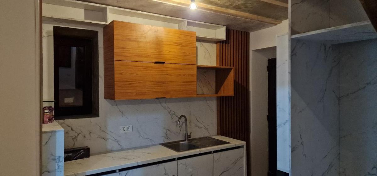 CABANĂ pe Râul Cricovul Dulce - Housity