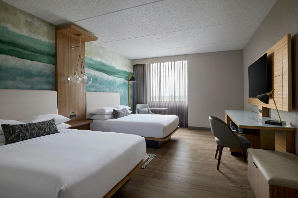 Chicago Marriott Northwest - Housity