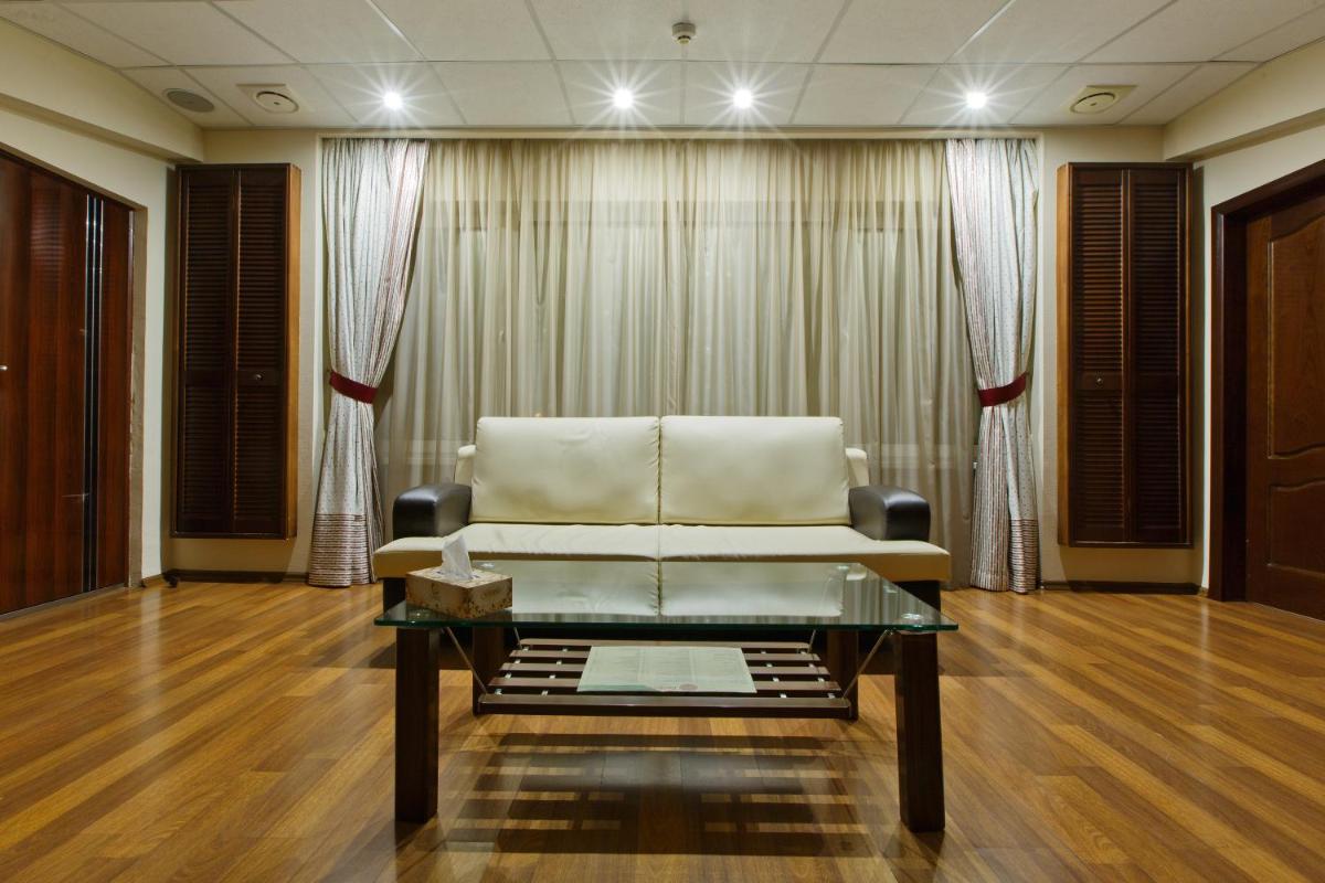 Hotel Rial - Housity