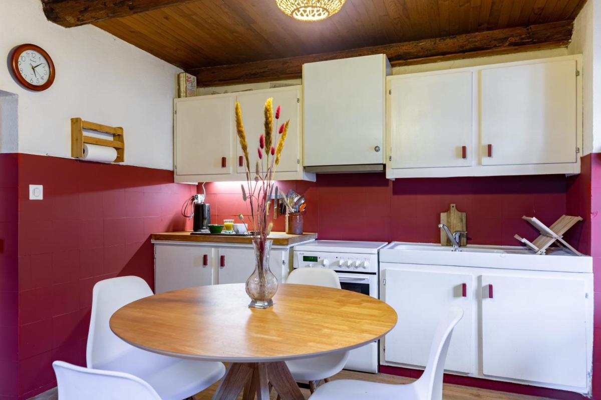 Very Nice Chalet Near The Slopes Courchevel - Housity