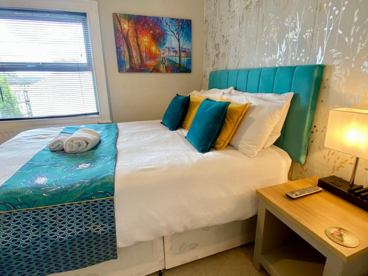 Convenient Contractor Stay Free Parking Walk To Weatherspoons - Housity