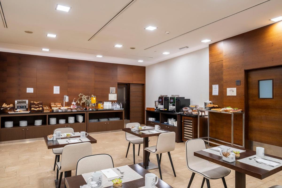 Eurostars Lucentum - Housity