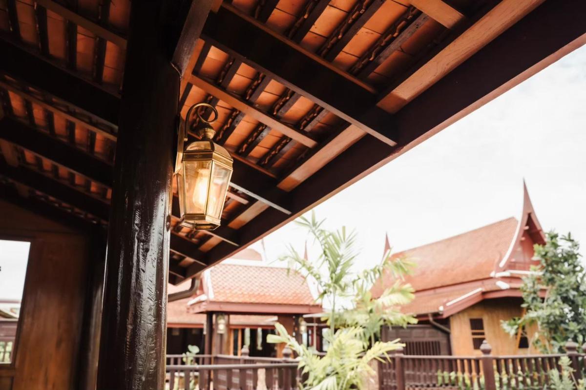 เรือนไทยพราวพิมาน Proudpiman Thai House - Housity
