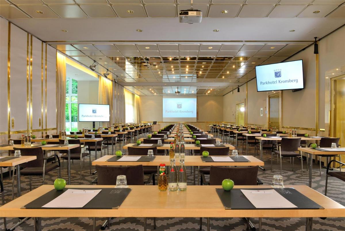 Best Western Premier Parkhotel Kronsberg - Housity