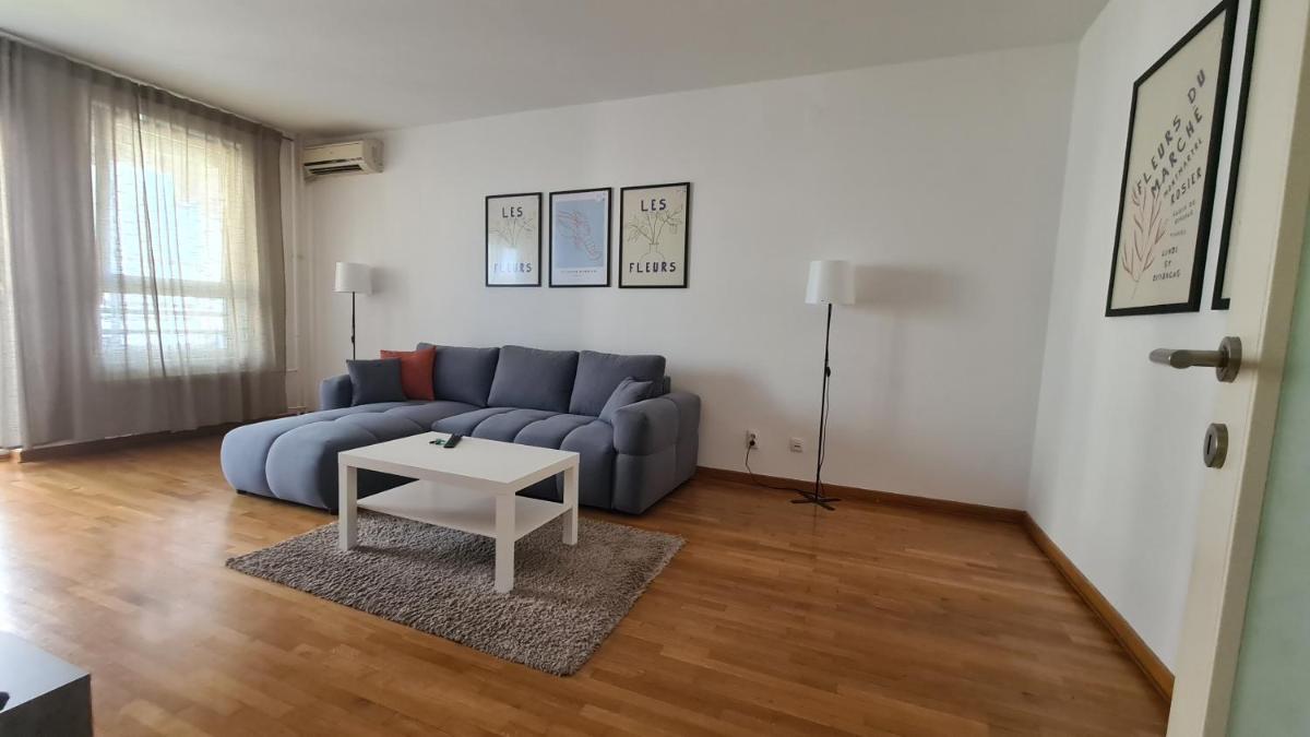 Apartment Belville, Suncokret 26 - Housity
