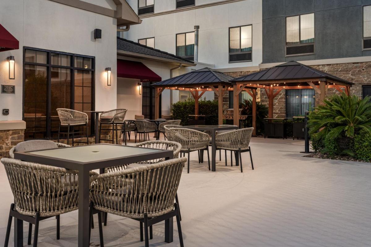 Homewood Suites Beaumont - Housity