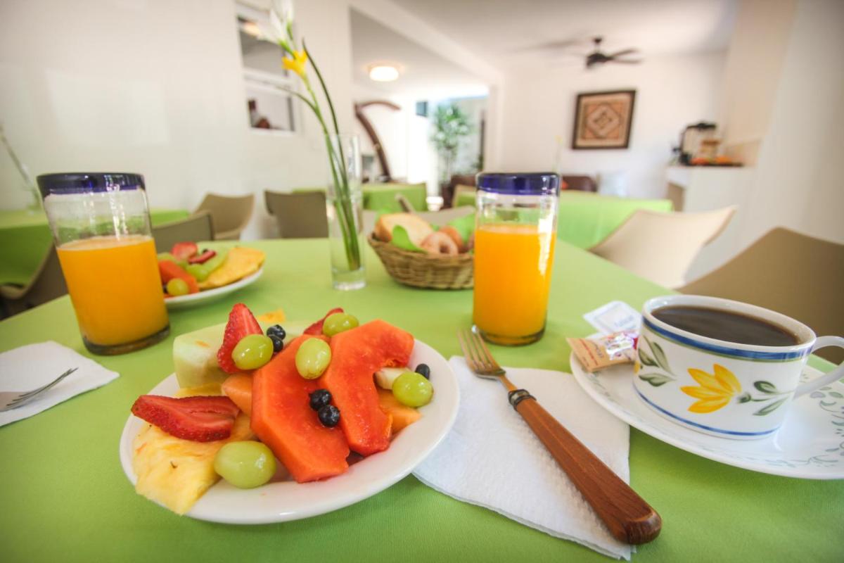 Hotel Los Girasoles - Housity