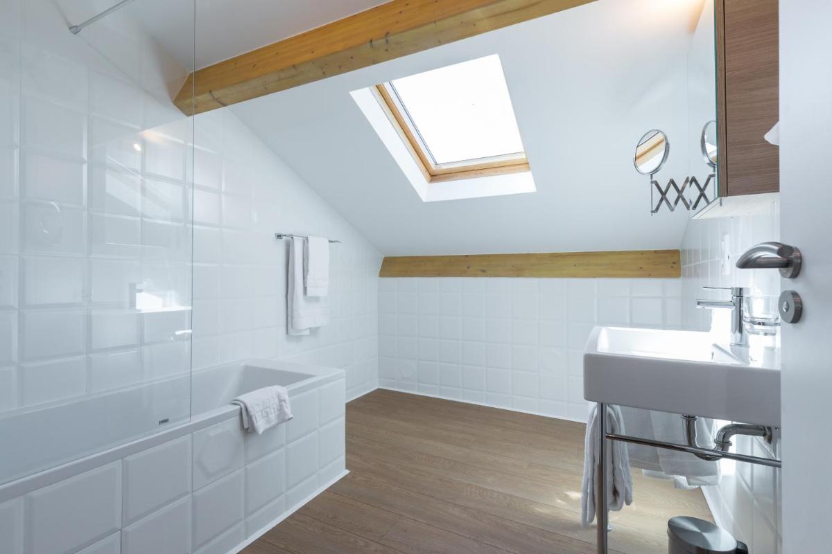 Florella Jean Jaures Apartment - Housity