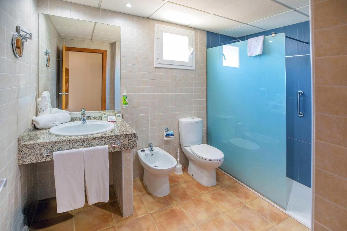 Un baño de Hotel Servigroup Marina Mar