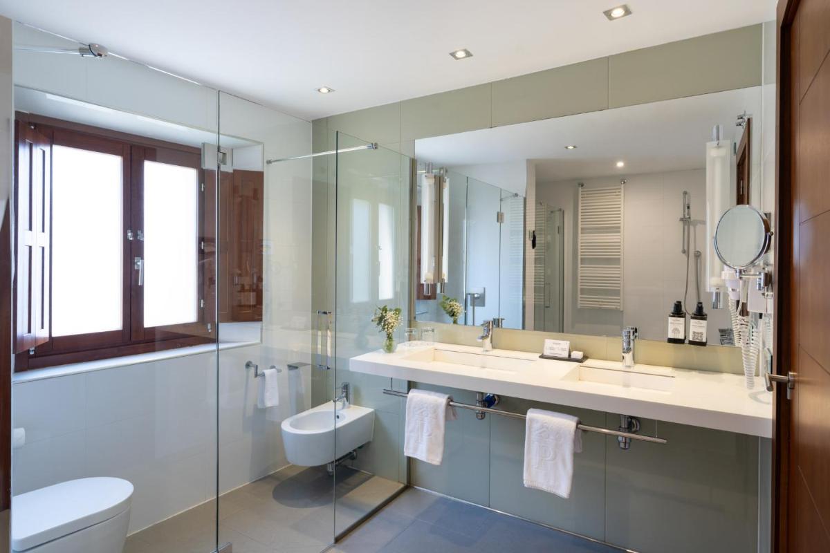 Parador de Caceres - Housity