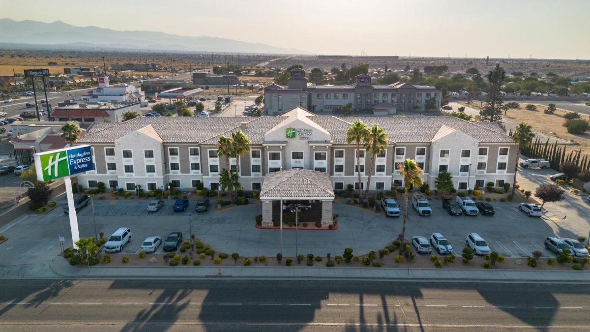 Holiday Inn Express Hotel & Suites Hesperia by IHG - Housity