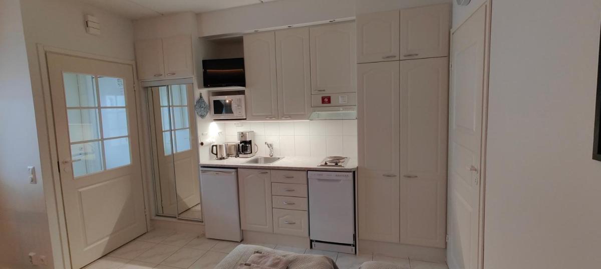 Levi Jaihki Apartments - Hizvo
