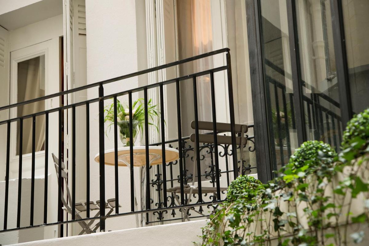 Balcon ou terrasse dans l'établissement Hotel & Spa de Latour Maubourg