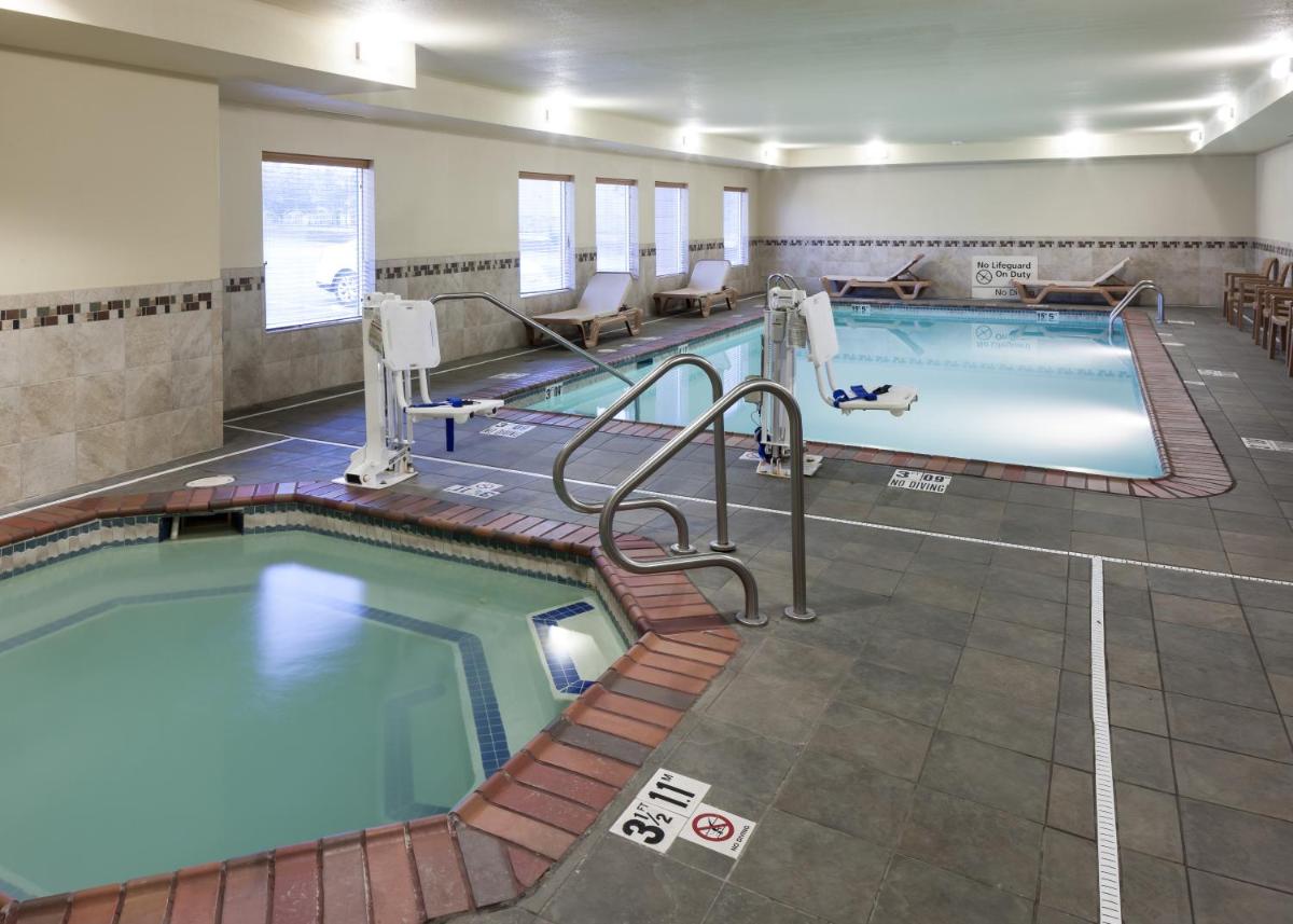 Hampton Inn & Suites Davenport - Hizvo