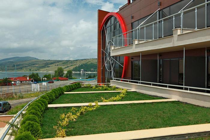 Family Hotel - Restaurant Ring - Housity