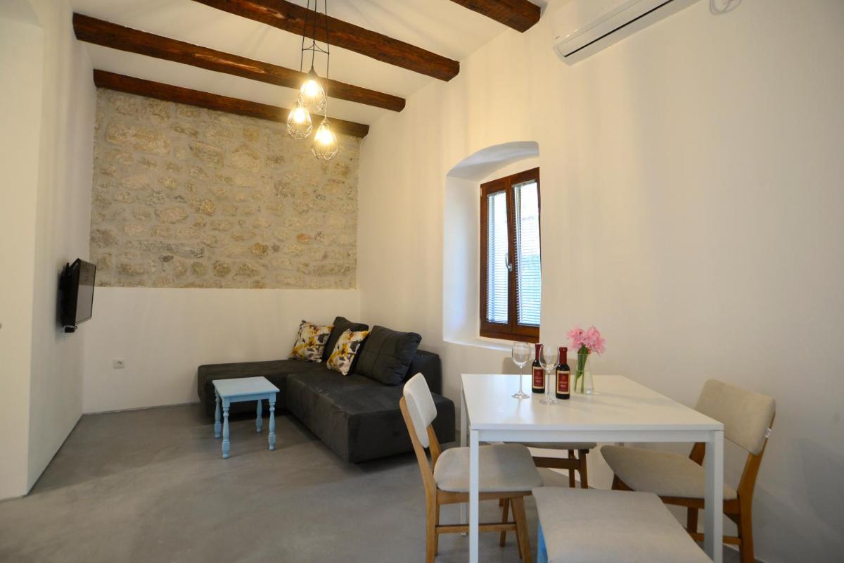 House 561 - Hizvo
