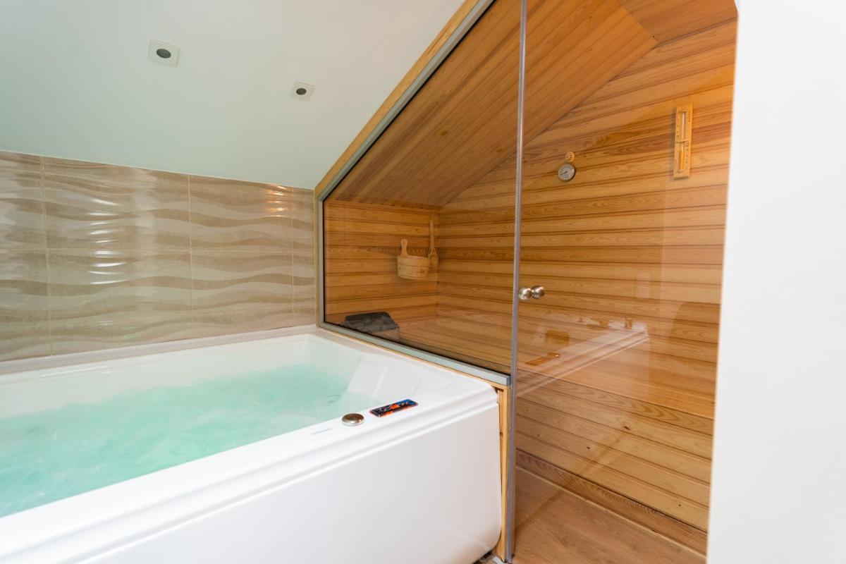Olympus View Rooms Sauna & Spa - Housity