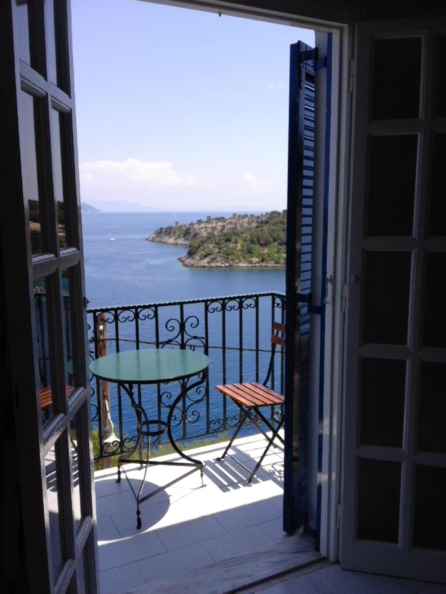 Aprilis Apartments - Housity