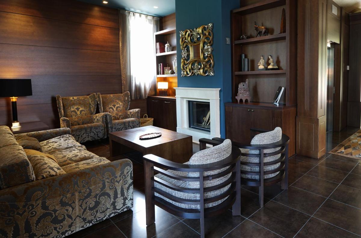 Zona de estar de Balneario Font Vella- Adults Only