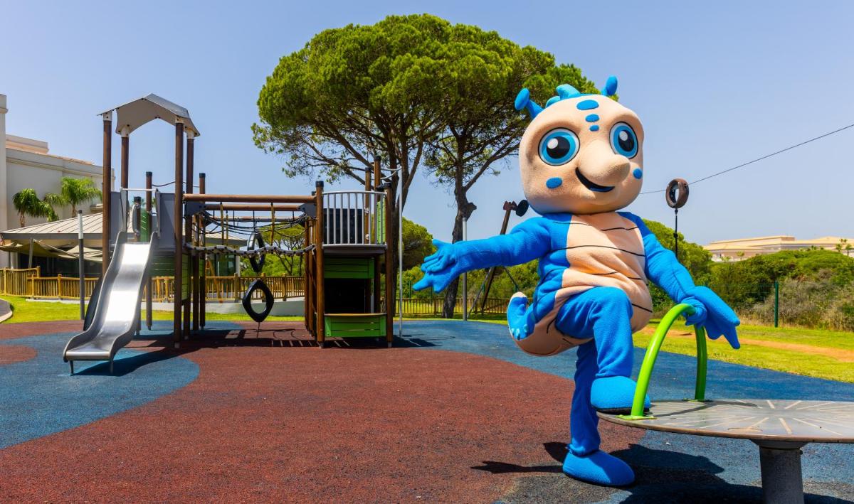 Zona de juegos infantil en Hipotels Barrosa Park