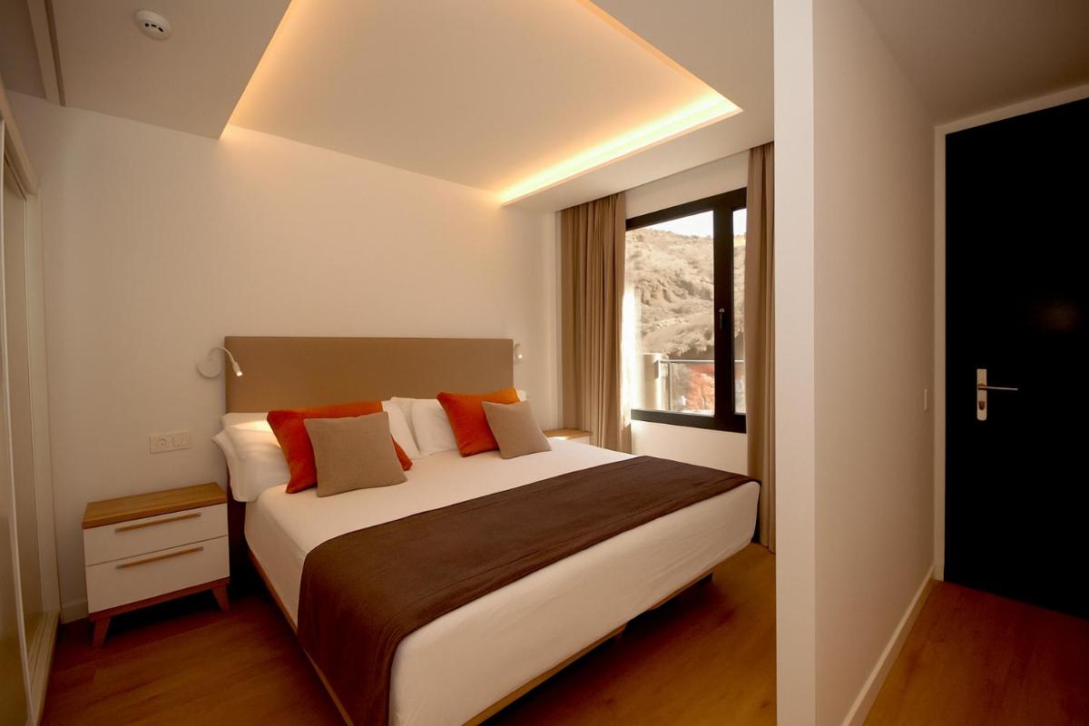 Apartamentos Natural Park - Housity