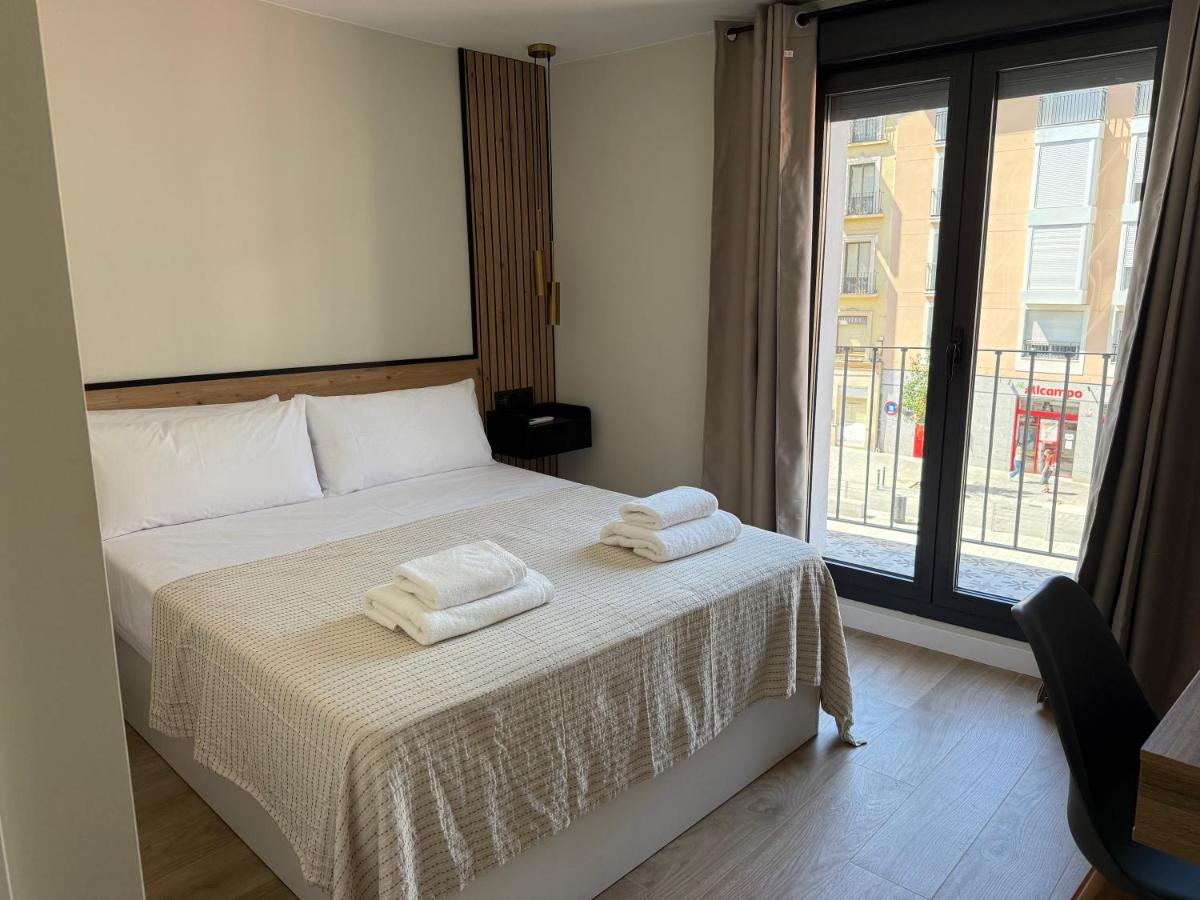 Le Petit Hostel - Housity